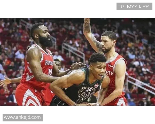 19日火箭与雄鹿精彩对决回放全程回顾与赛后分析 19日火箭与雄鹿精彩对决回放全程回顾与赛后分析